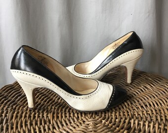 1960s Black & White Spectator Heels w Brogue Detail / Vintage High Heel Pumps / 6.5, 6 1/2