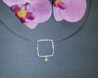 Hammered pendant with Pearl 925/00