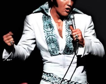Elvis Presley , Elvis on stage around 1970