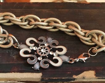 Bracelet/ Lightweight Goldtone Vintage Chain/Cream and Metal Focal Piece