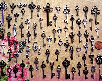 62 New Skeleton Keys Brass Charms Jewelry Steampunk Wedding Beads Supplies Pendant Set Collection Reproduction Vintage Antique Look Crafts