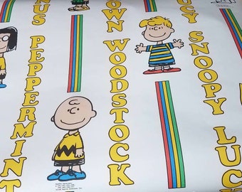 Peanuts Characters Wallpaper-whole roll