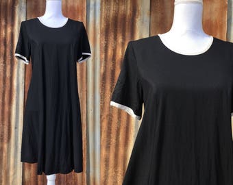 Maternity Black Dress w/ White Piping SZ 6