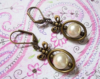 White Pearl Earrings with Bows (3750)