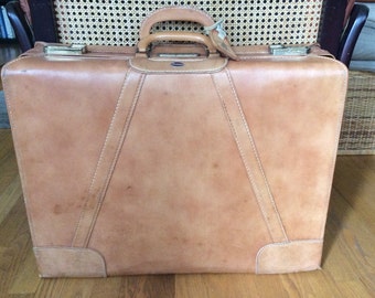 Vintage Towne USA Leather Suitcase / 1950s suitcase