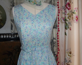 Beautiful Laura Ashley floral vintage dress 8-10