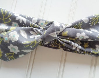 Floral on Gray Knotted Headband