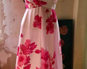 Beautiful vintage maxi dress, pretty in pink