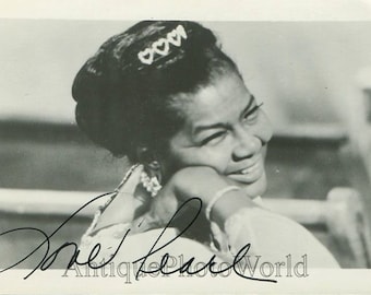 Pearl Bailey actress singer vintage hand signed photo