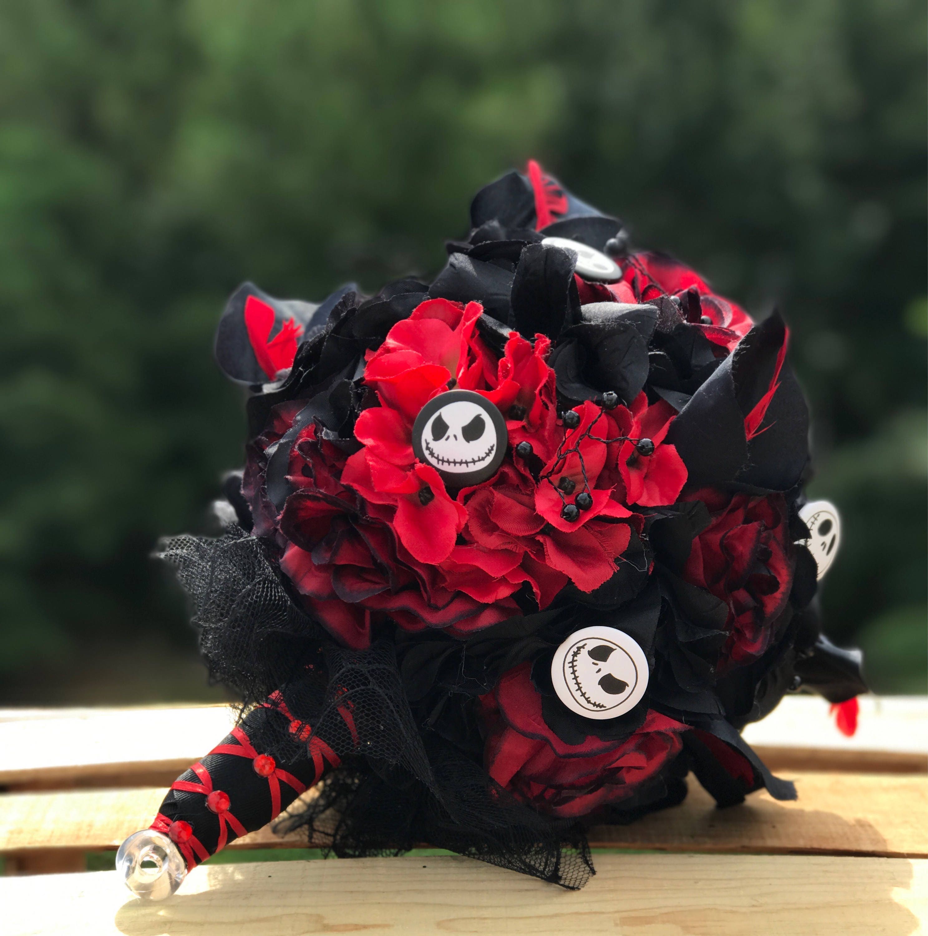 Halloween wedding bride bouquet skeleton Black wedding