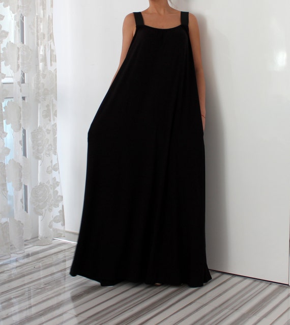 Black Sleeveless Maxi Dress with Pockets Plus Size Dress