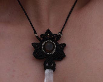 Pendant in macrame Damburita and Amber
