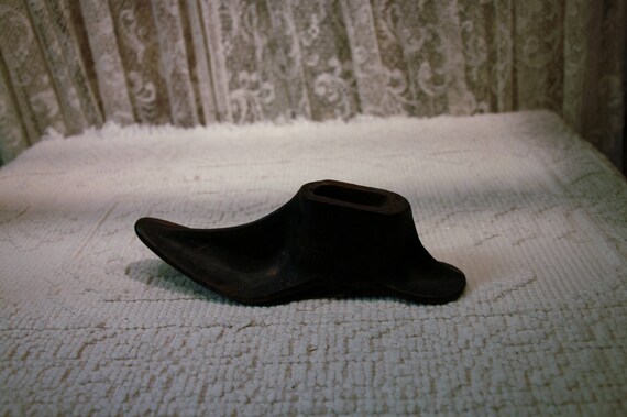 vintage cobblers shoemakers cast iron shoe form cast iron shoe form