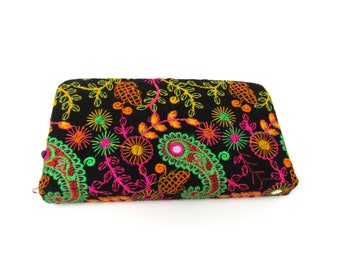 Banjara Clutch