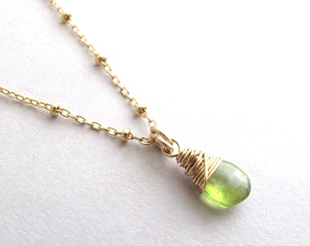 Peridot Necklace, Petite Gold Peridot Necklace, August Birthstone Necklace, Gemstone Necklace, Dainty Pendant Necklace