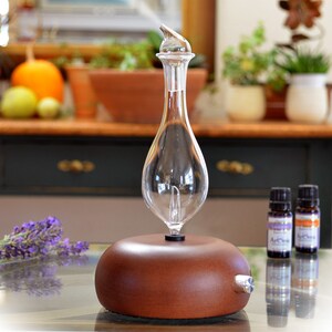 Aromatherapy Diffuser Wood and Glass (Orbis Nox Merus)
