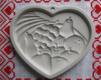 Heart of Plenty Cookie Art Mold Ceramic Christmas Paper Casting, Crafts, Beeswax The Pampered Chef Dated 1995 USA Fruit