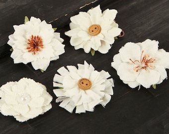 SALE CLEARNACE 30% 0FF: Tessitura A Vintage Style White Cotton Canvas Fabric Flowers varying styles and sizes