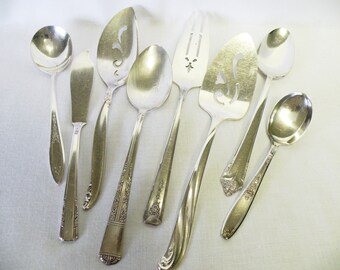 Mixed Lot of Silverplate Serving Utensils - Rogers, Oakleigh, Oneida, Wallace - Silverplate Flatware, Holiday Service Replacements