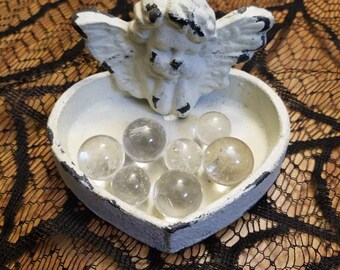 Lot of 7 clear crystal quartz spheres / crystal ball / quartz crystal