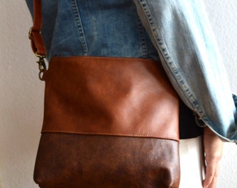 Leather crossbody bag, Medium brown distressed leather purse, Shoulder bag