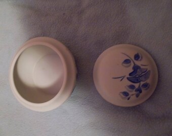 Vintage Round Tinket Box