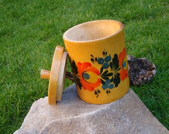 Russian Vintage Wooden Trinket Box Hand Painted, Soviet Box, Hand painted Flowers, Large Wooden Box, Box from USSR from 70s, Round Large Box