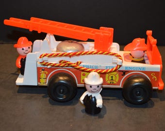 1968 Fisher Price Fire Truck #720 and Firemen