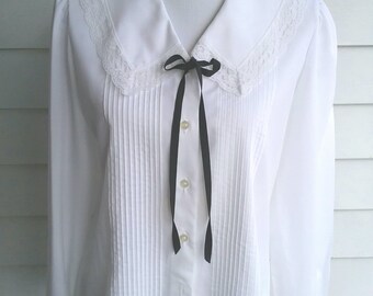 Vintage White Long Sleeve Judy Bond Blouse, Lace Trim Button Up Shirt, Peter Pan Collar, Bohemian Clothing, Womens Blouse, 1990s