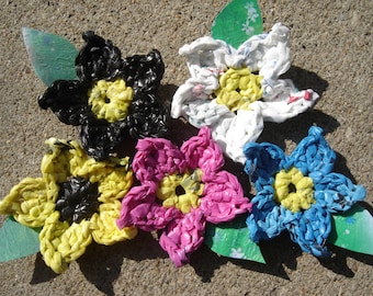 Plarn Flower Power Magnet