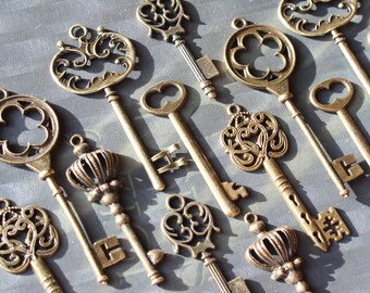 18 Vintage style Skeleton Key Collection antiqued bronze Alice in Wonderland party wedding decorations