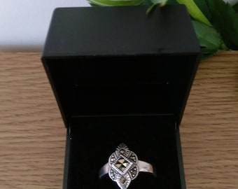 Vintage Sterling Silver Marcasite Ring. Boxed. UK Size P