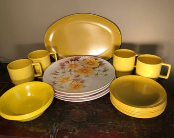 Vintage Melamine Dish Set Yellow Daisy Pattern for Spring! Melmac Plates Bowls Platters, MidCentury Plastic Yellow Daisy Plates and Cups