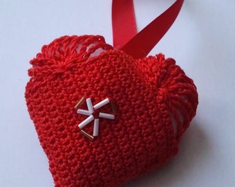 Red heart hanging decoration crochet cotton
