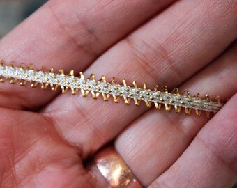Five Yards of Narrow Vintage Gold and White Trim, T12A