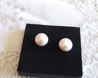 Freshwater Stud Earrings