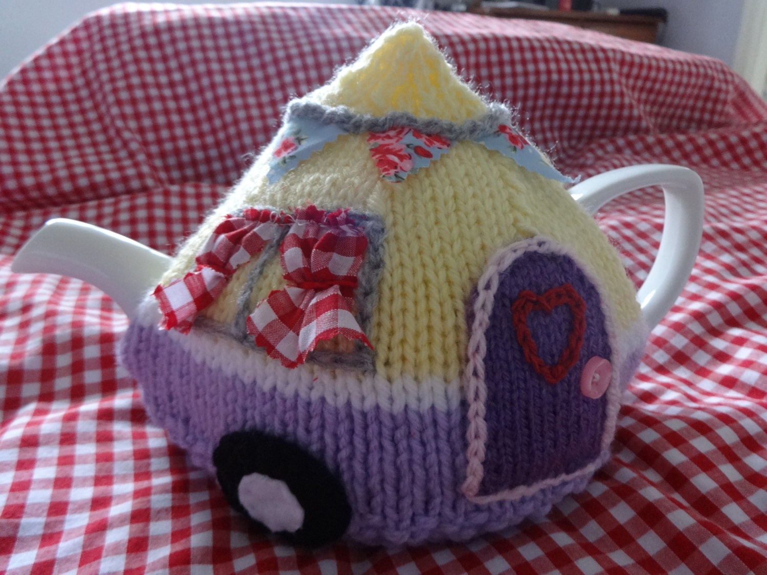Caravan tea cosy cozy knitting pattern pdf camping retro
