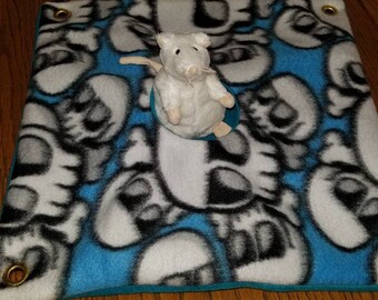 Hideaway Fleece Rat Hammock w/ Cartoon Skulls