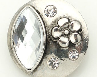 1 PC 18MM White Flower Rhinestone Silver Candy Snap Charm kb8886 CC1586