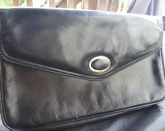 Vintage Pappagallo Black Leather Clutch