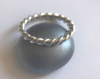 Sterling Silver Twisted Rope Ring, Wedding Band, Stackable Ring, Simple Band, Infinity Ring, 925