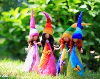 Arco iris elfs, waldorf inspirado, aguja fieltro fieltro, lana, escultura, decoración casera, regalo