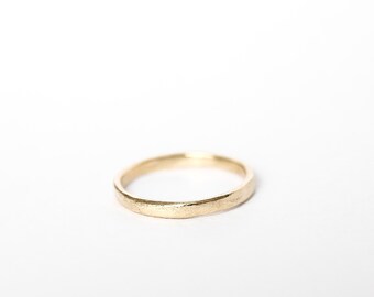 14K simple minimalist wedding band