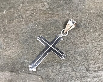 Vintage sterling silver pendant, cross shaped mexico 925 silver handmade pendant, stamped 925 mexico