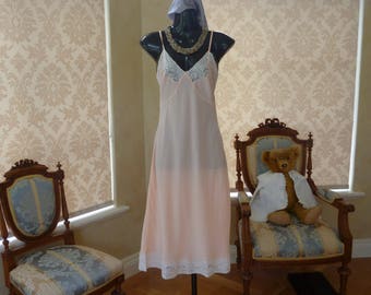 Vintage 1950s Silky Glossy Satin Rayon Full Slip, Petticoat Size 34" UK 10-12, US 6-8 (471)