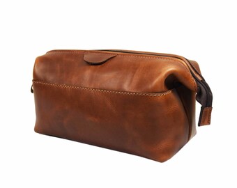 Leather Dopp Kit Groomsmen Gift Customize Leather Toiletry Bag Men's Toiletry Bag Leather Custom Dopp Kit Third Anniversary