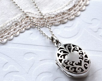 Sterling Silver Vintage Oval Locket