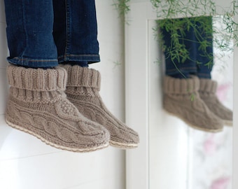 Knit slippers with sole 100% wool cable knit - hand knitted slipper socks with felted wool and flax soles - after ski boots