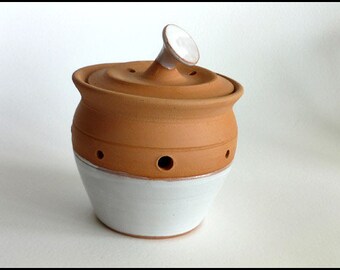 Garlic Jar, Ceramic Garlic Jar, Ceramic Garlic Pot, Garlic Pot, Garlic Keeper, Shallot Pot, Foodie Gift, Garlic Storage, Cook / Teacher Gift