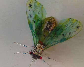 Recycled art electronic sculpture giant fly